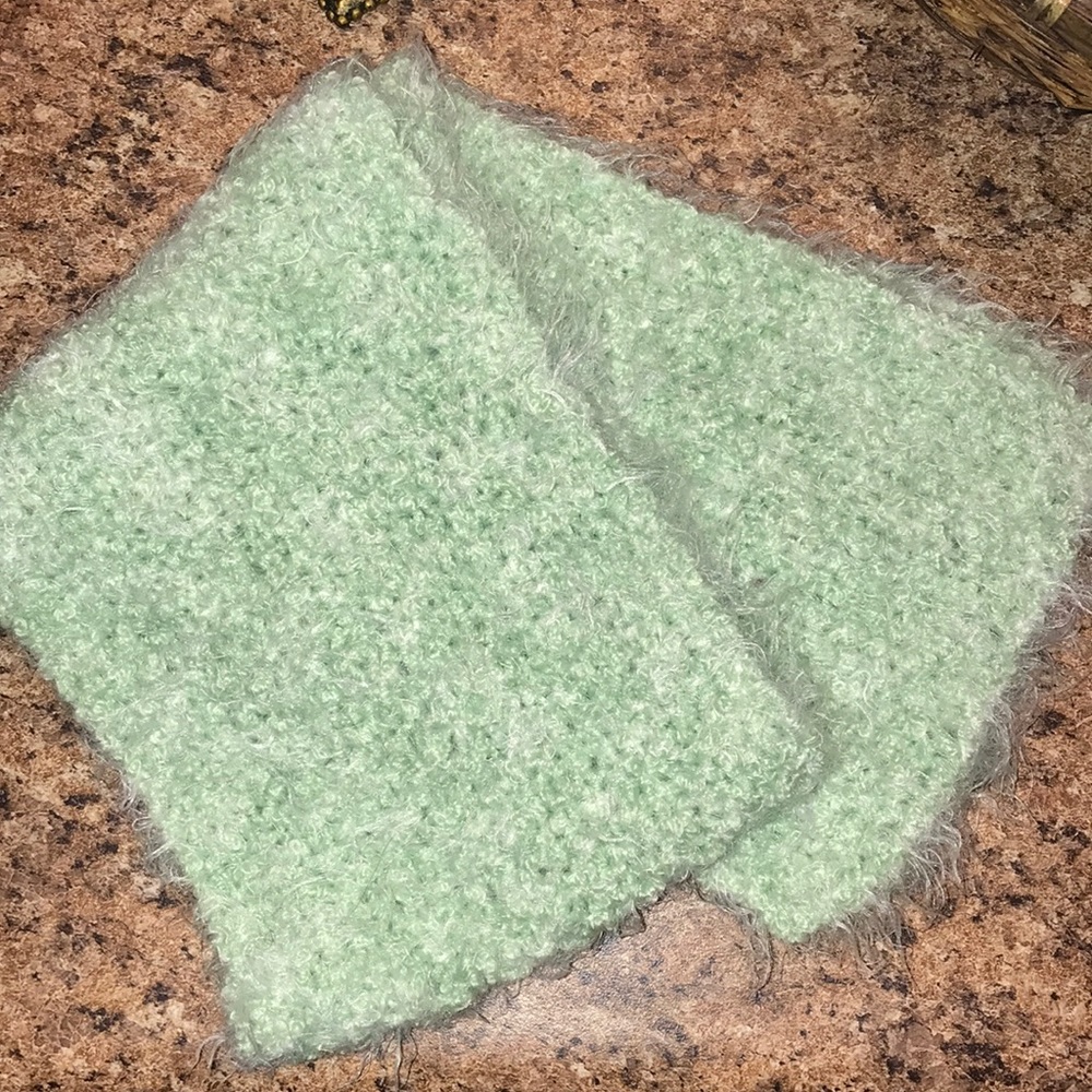 Hand Knit Scarf Mini